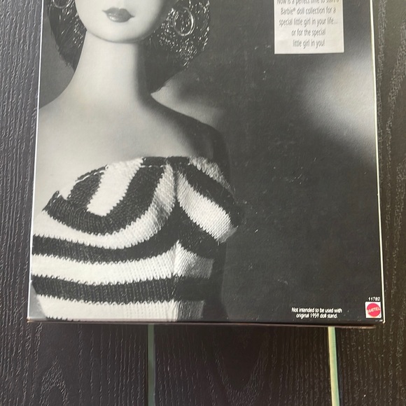 - - - Vintage NRFB ~ 35th Anniversary- 1959 Reproduction - Picture 8 of 14